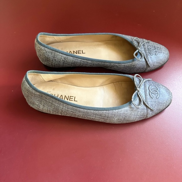 Chanel Ballerines (Ballet Flats), Light Denim Blue, Monogram Toe, Size 41. - Picture 1 of 8
